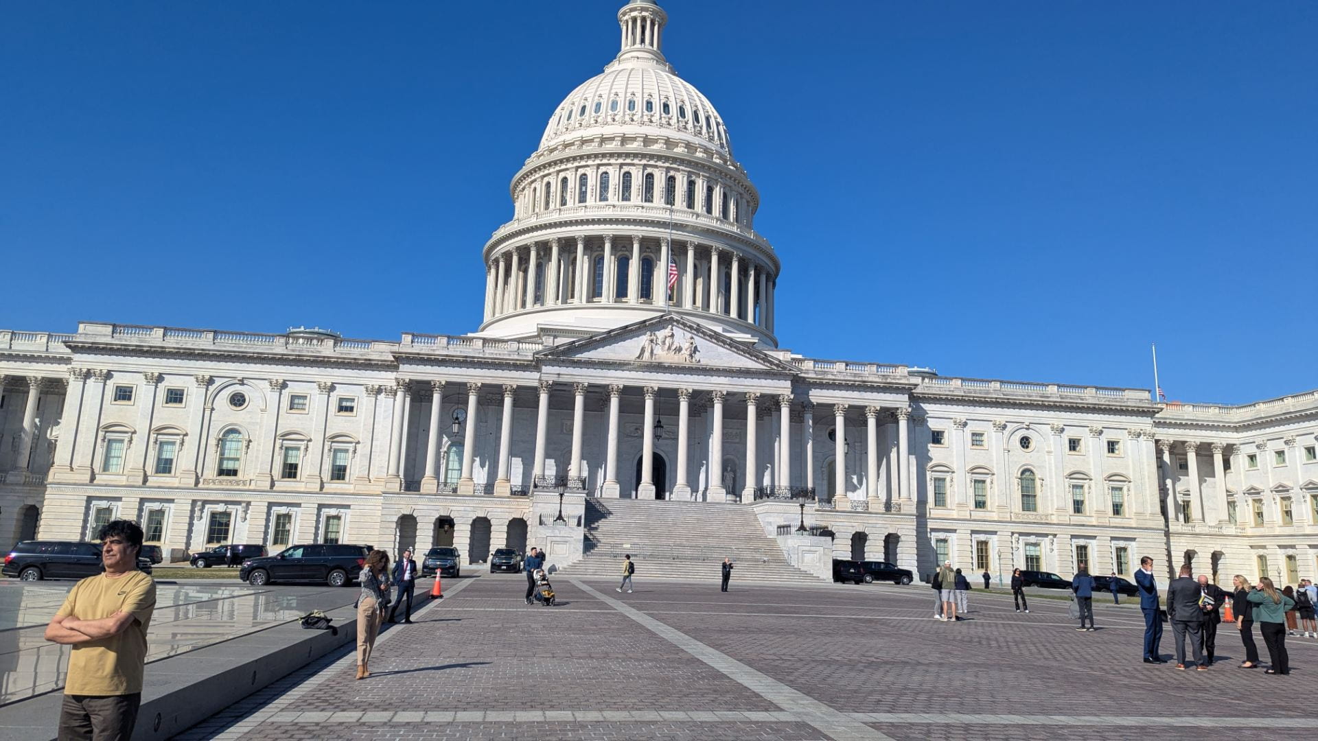 senate building in washington dc front steps